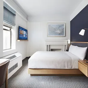 **** Otel Club Quarters Times Square, ABD