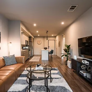 Apartment Luxury In Near Angel Stadium, Disneyland, Anaheim