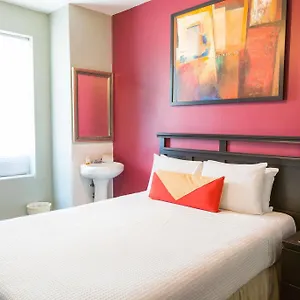  Hostel Broadway & ABD
